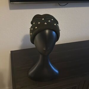Knit beanie with silver spiked studs